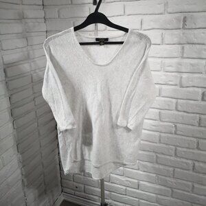 Dalia Ladies Size Small Light Blue Round Neck Lightweight Pale Blue Sweater